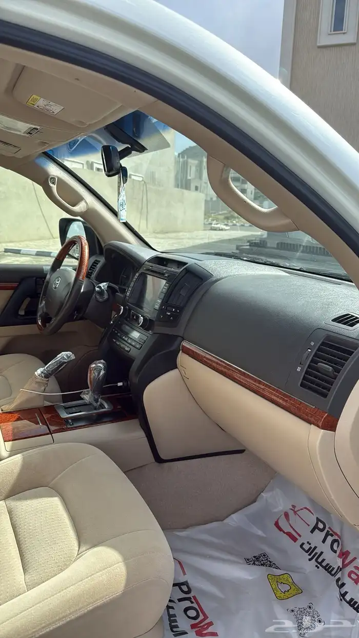 لاندكروزر 2013 GXR 5