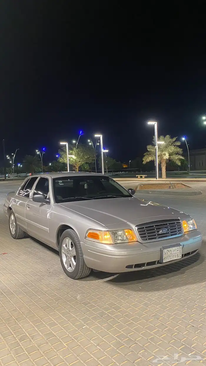 فورد فورد فكتوريا 2010 1