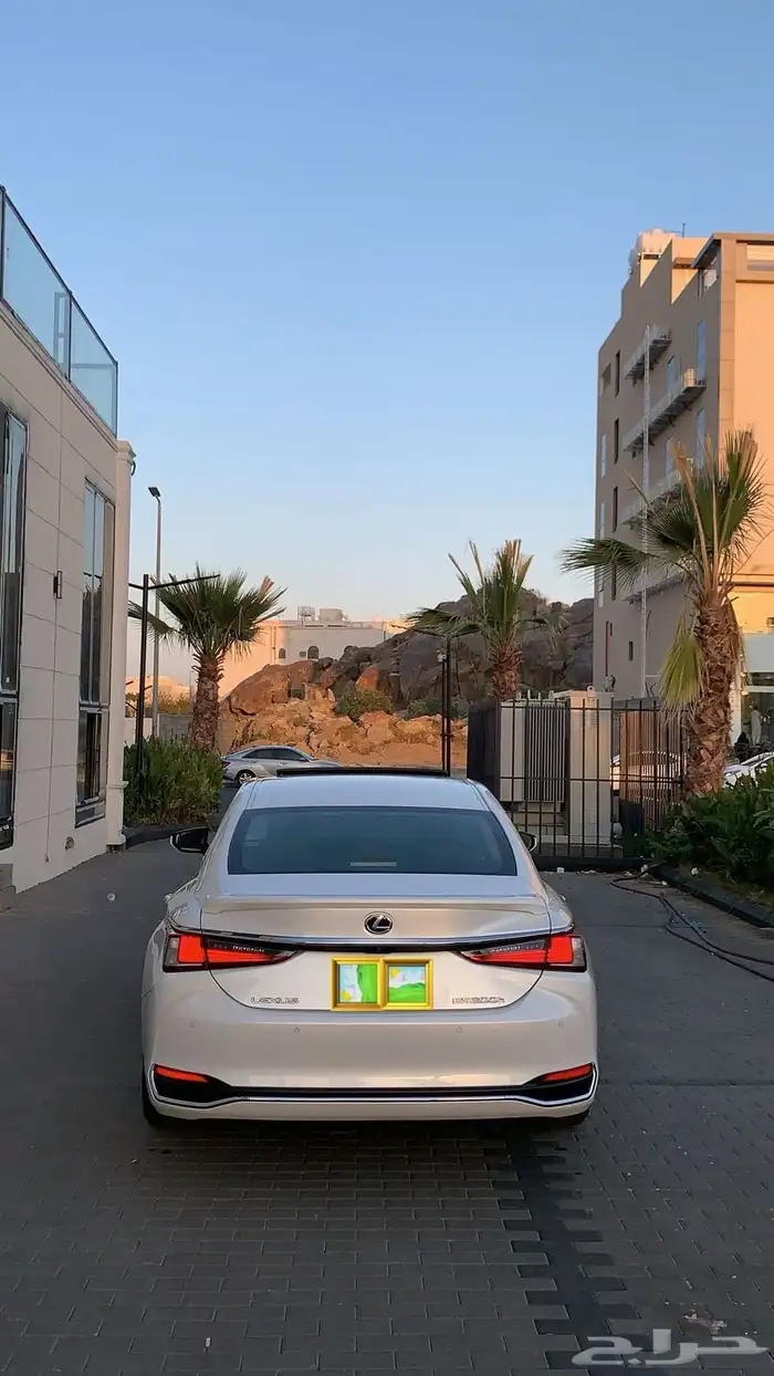 عرض اليوم لكزس (هايبرد) 2022 اخو الوكالة.. 6