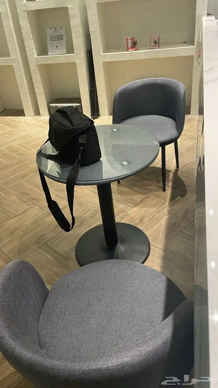 طاولات وكراسي وكنب 0