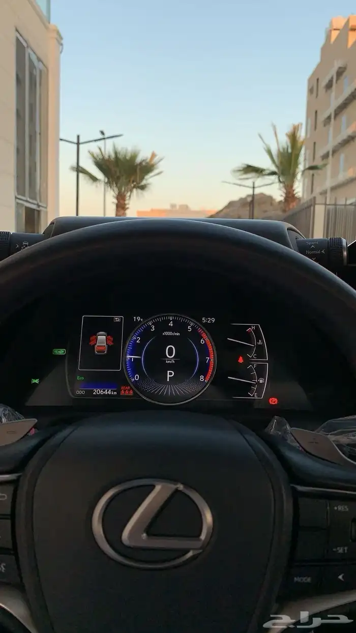 عرض اليوم لكزس (هايبرد) 2022 اخو الوكالة.. 7