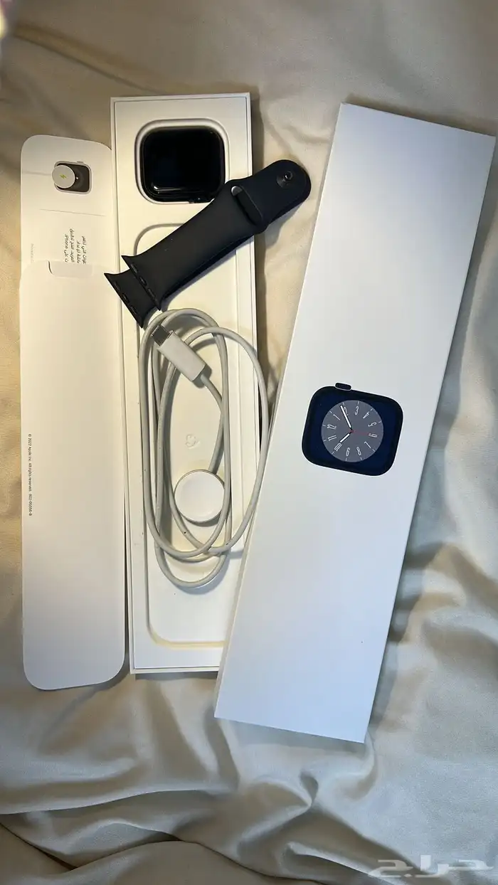 للبيع ساعه ابل 6