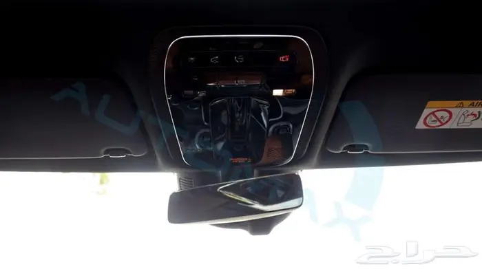 مرسيدس بنز سي 200 بريميوم 2025 خليجي اصفار مع ضمان الوكيل 24