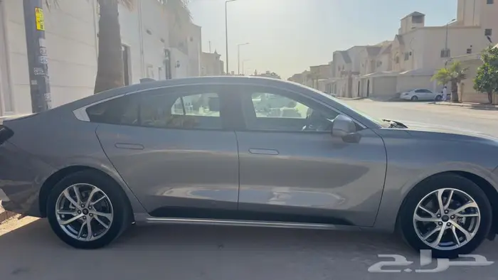 للبيع فورد تورس 2023 تريند بلص نص فل ماشيه 80 3