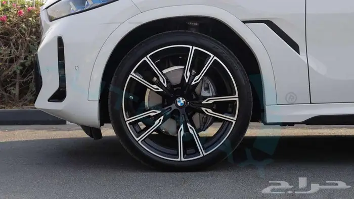 بي ام دبليو x6 XDrive 2025 خليجي اصفار مع ضمان الوكيل 21