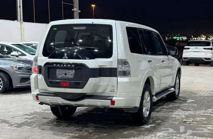 ميتسوبيشي باجيرو GLS 6