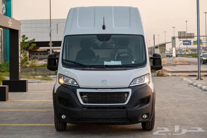 بيجو بوكسر للبضائع سقف عالي للأفراد والشركات 2025 1