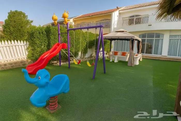 فيلا جديدة على البحر للايجار بدرة العروس الشاطئ الذهبي 1