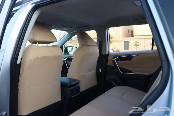 تويوتا راف فور LE4X4موديل 2025 13