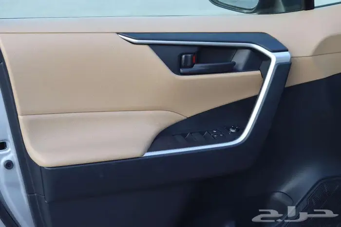 تويوتا راف فور LE4X4موديل 2025 5