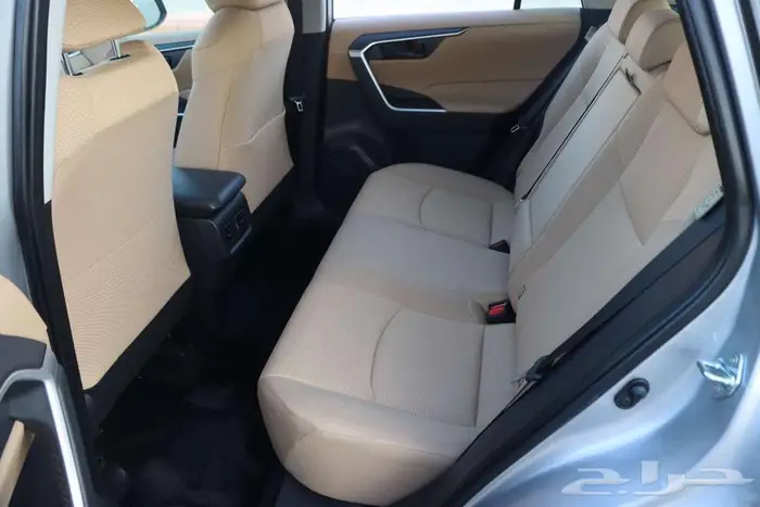 تويوتا راف فور LE4X4موديل 2025 21