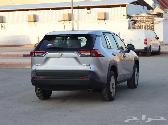 تويوتا راف فور LE4X4موديل 2025 18