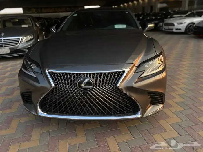 لكزس LS500 2019 5