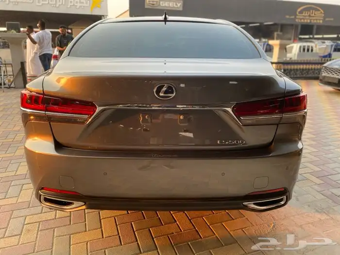 لكزس LS500 2019 4