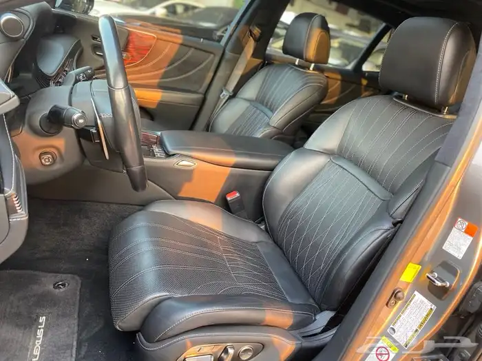لكزس LS500 2019 8