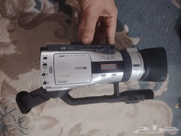 كاميرا سوني و كانون 1