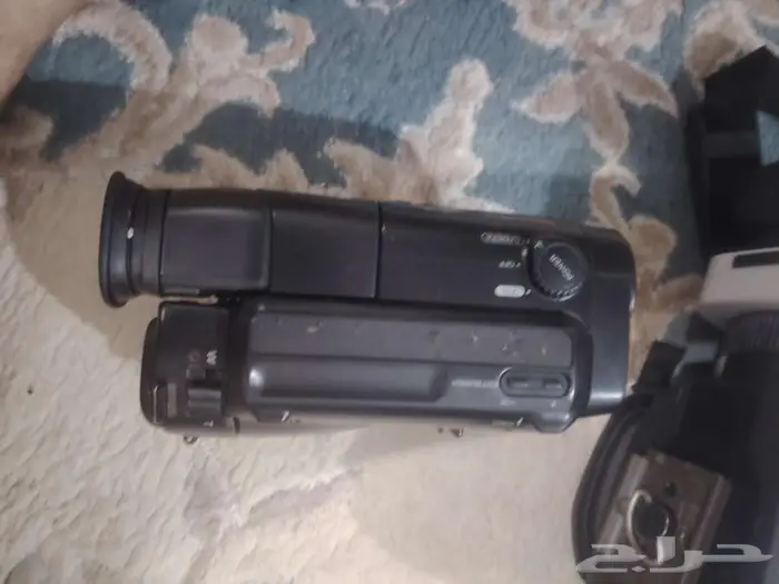 كاميرا سوني و كانون 5