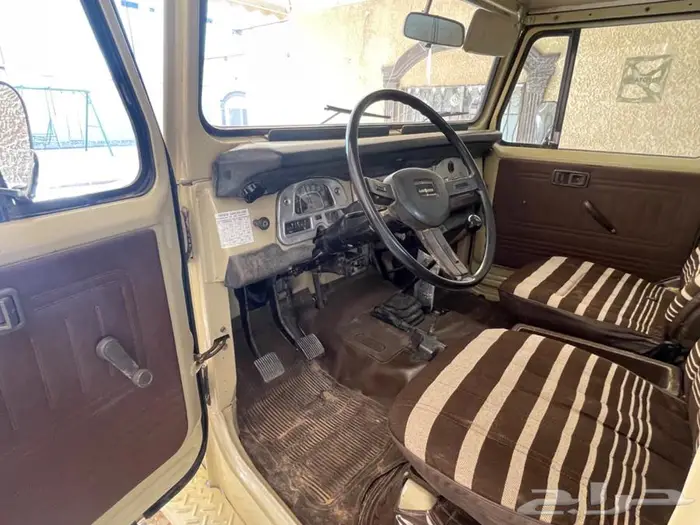 للبيع جيب ربع 83 لوكس 7