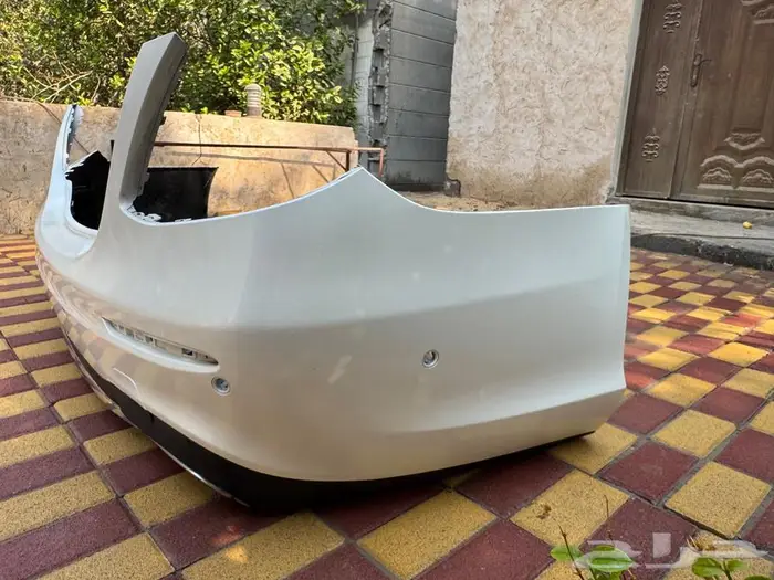 صدام خلفي E 2017 1