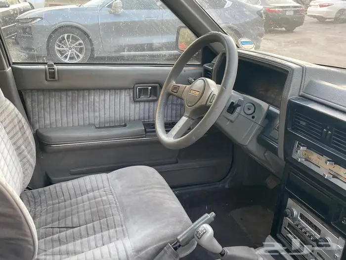 للبيع نيسان لوريل 17