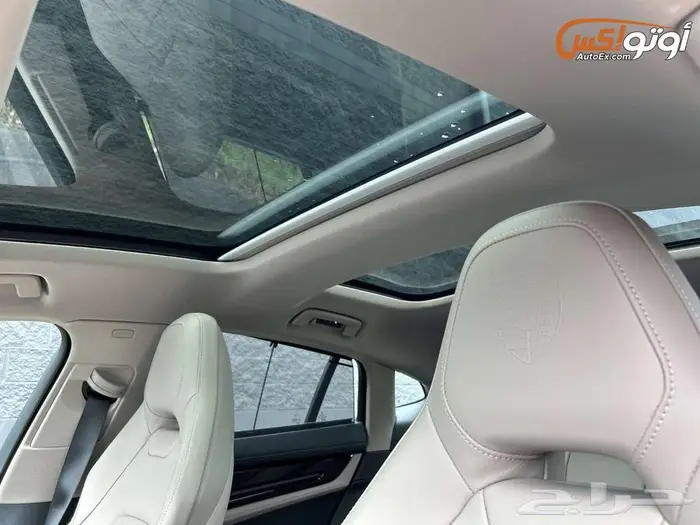 2025 بورشه باناميرا 4 10