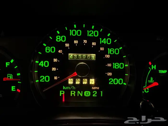 فورد كراون فاكتوريا 2004 م سعودي مع لوحة مميزه 13