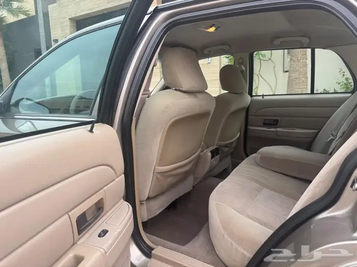 فورد كراون فاكتوريا 2004 م سعودي مع لوحة مميزه 9