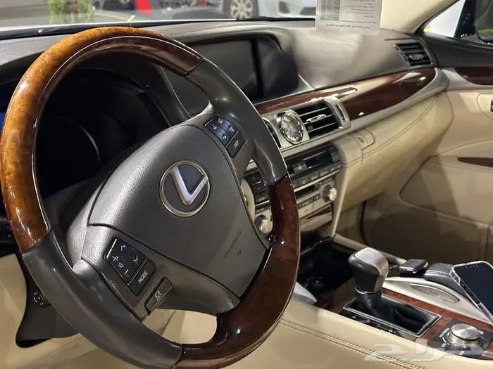 لكزس موديل 2017 LS 2