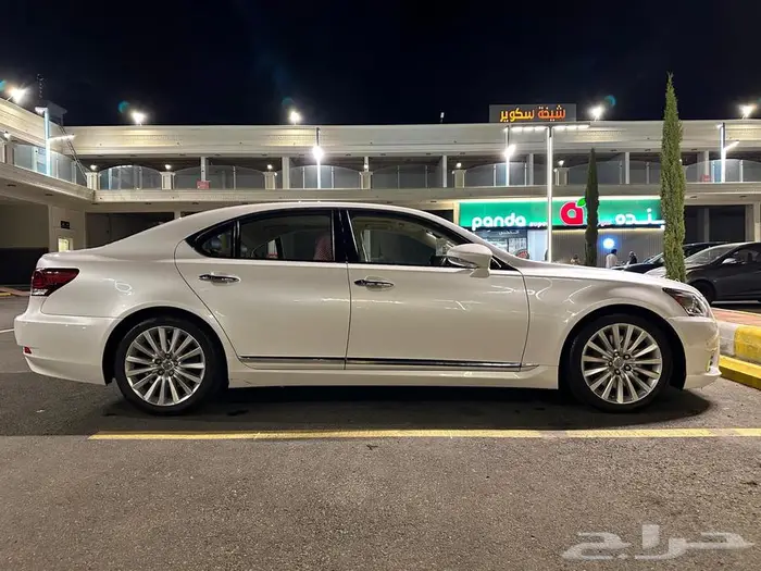 لكزس موديل 2017 LS 6