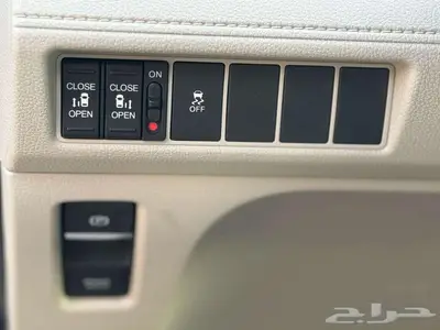 هوندا اوديسي LX موديل 2025 - اللون - ابيض - رمادي index