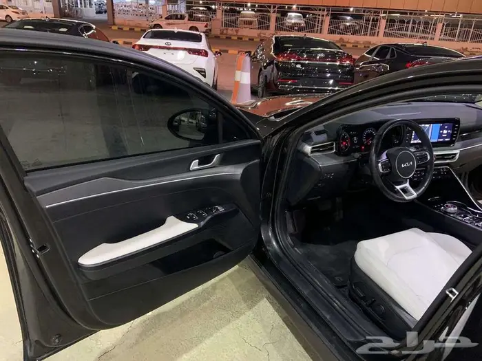 كيا اوبتيما 2022 بنزين شاشة كاميرا مستورد محرك 2.0 15