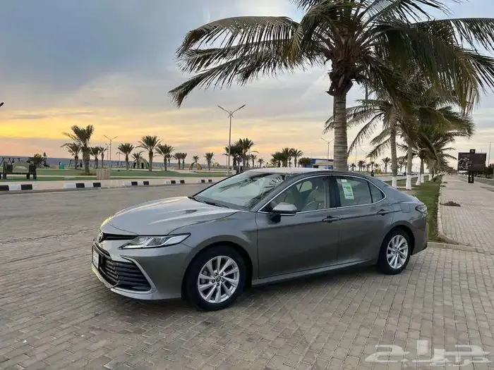 كامري 2023 مخزن تيتانيوم ستاندر مطور عداد 13 الف وكالة 0