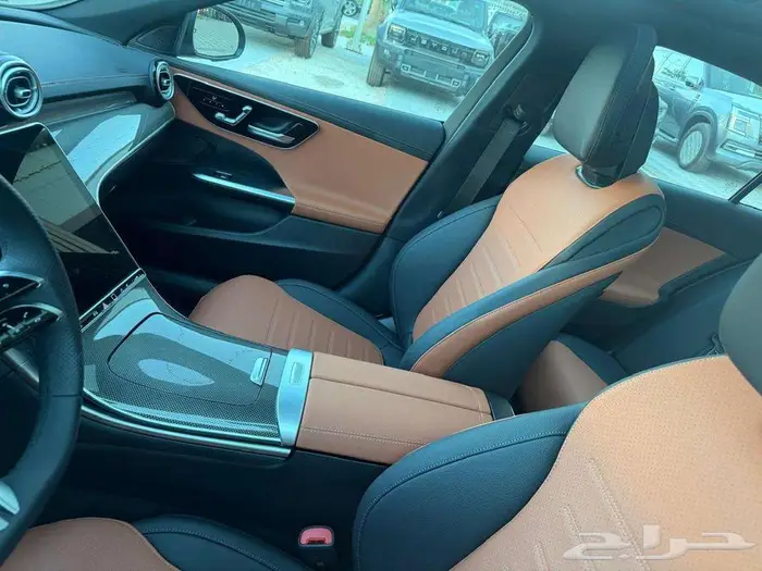 عرض خاص مرسيدس C200 موديل 2025 بطاقة جمركية بالتقسيط 3