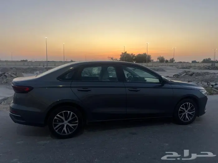 2023 جيلي أمجراند 10