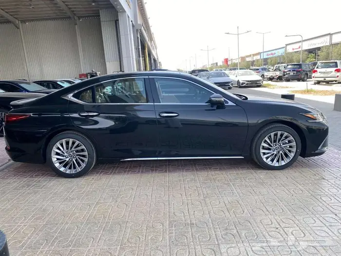 لكزس ES 350 DD فل كامل 2025 - الساير كويتي.. 4