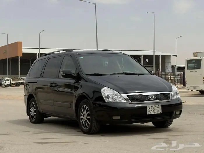 كيا كرنيفال 2011 1