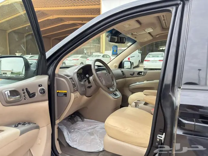 كيا كرنيفال 2011 12