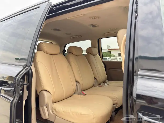 كيا كرنيفال 2011 10