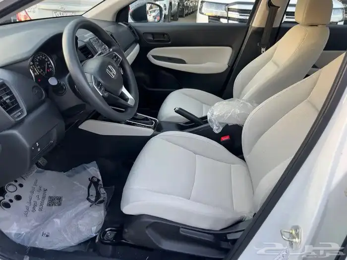 هوندا سيتي ابيض 2024 4