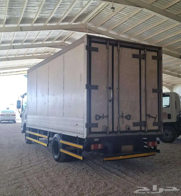 ايسوزو دينا ثلاجه قير عادي 2013 6