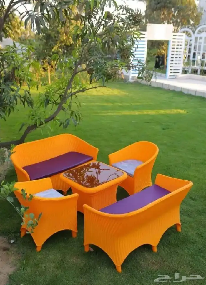 كرسي بلاستيك ضد الكسر والماء 1