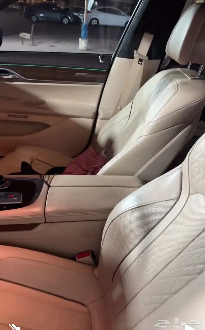 BMW 750Li M kit 2016. للبيع 11