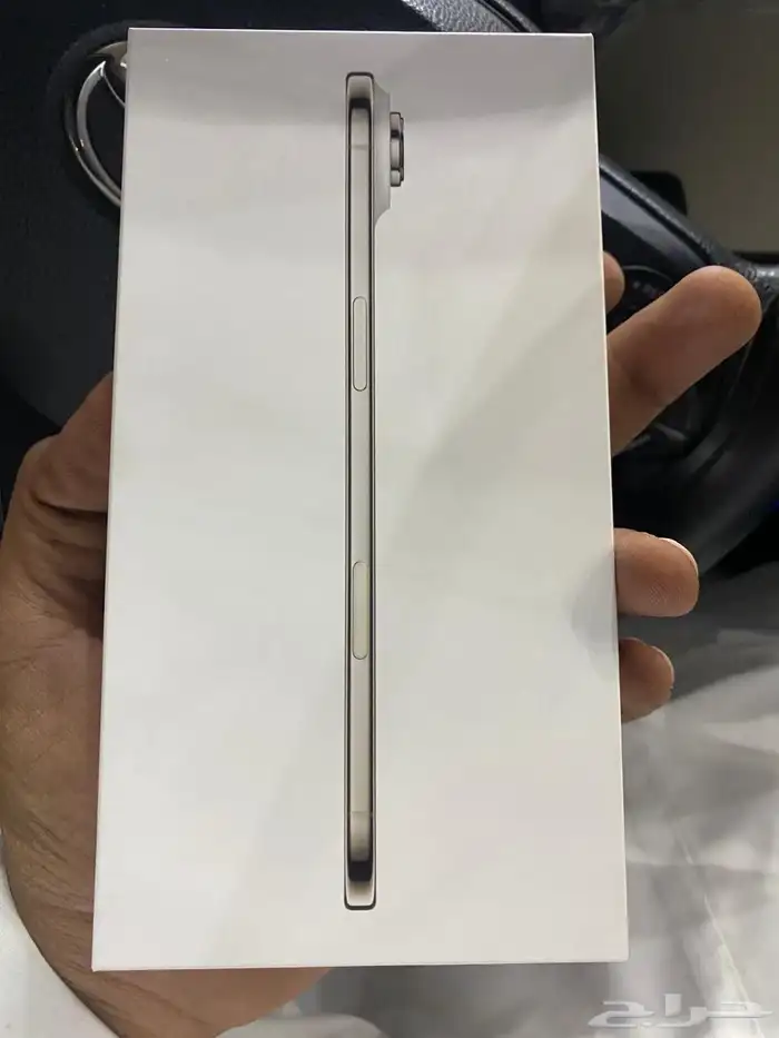 ايفون 17 اير لون ذهبي مساحة التخزين 256 جديد بالكرتون 0