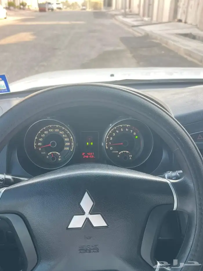 ميتسوبيشي باجيرو ربع 2014 16