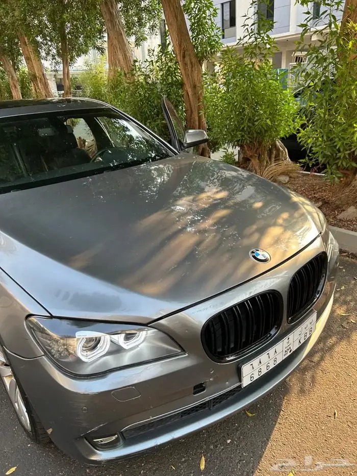 بي ام دبليو 740Li 8