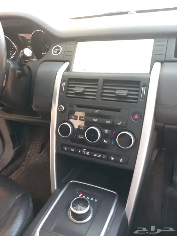 للبيع لاندروفر اسود سبورت دسكفري ديزل موديل 2018 40