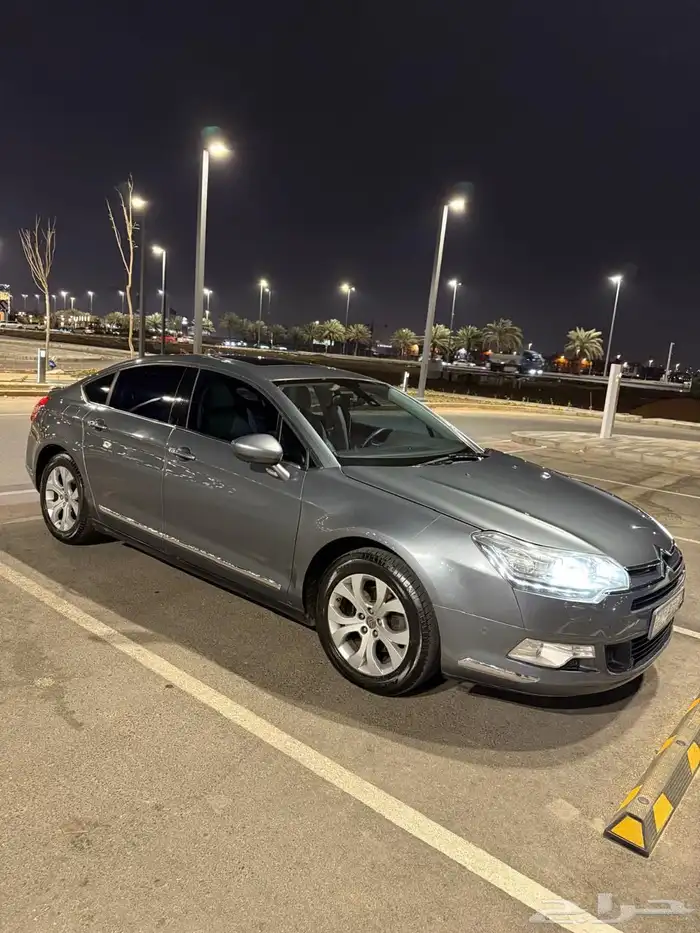 ستروين c5 بحالة الوكالة مالك أول من الوكالة 0