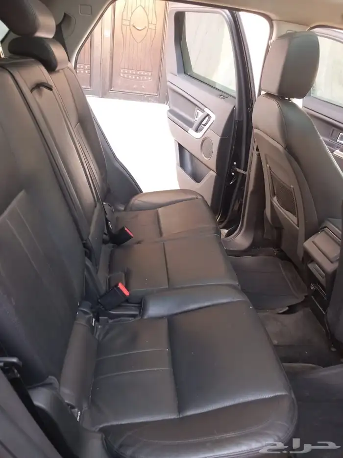 للبيع لاندروفر اسود سبورت دسكفري ديزل موديل 2018 33