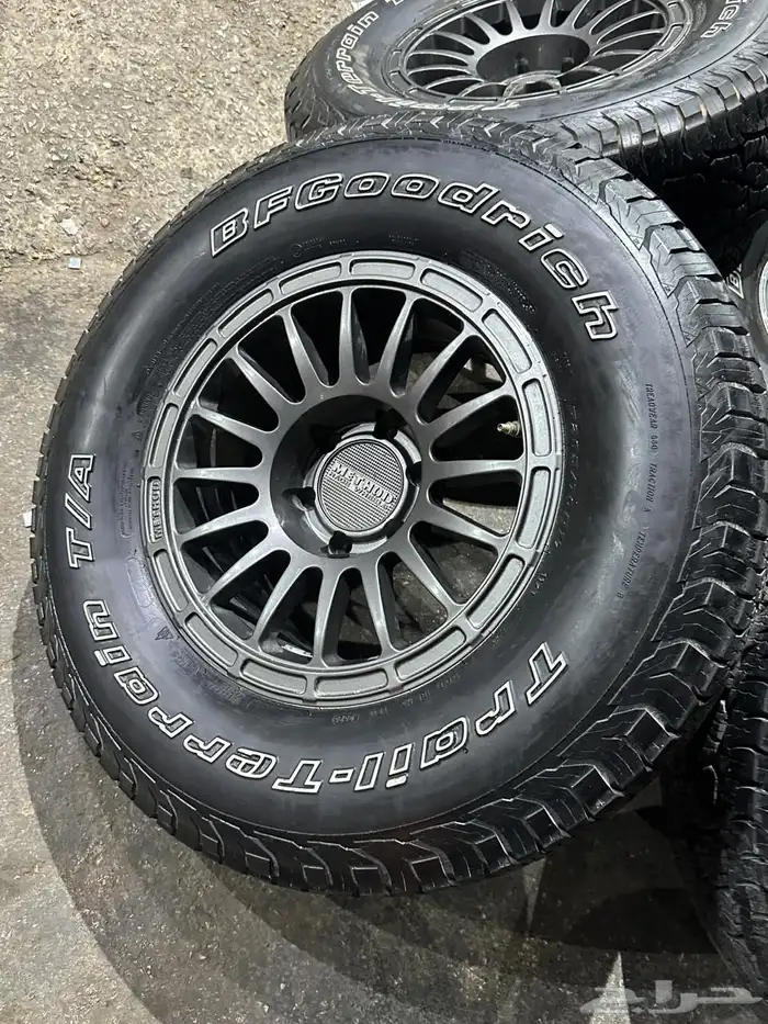 كفرات ربع حجري بي اف مع جنوط ميثود مقاس 17 5