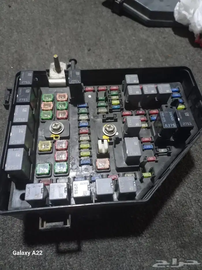 اكاديا 2012 علبة فيوزات 1